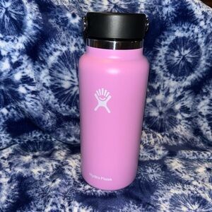 Hydro Flask 32oz Pink Water Bottle NWT